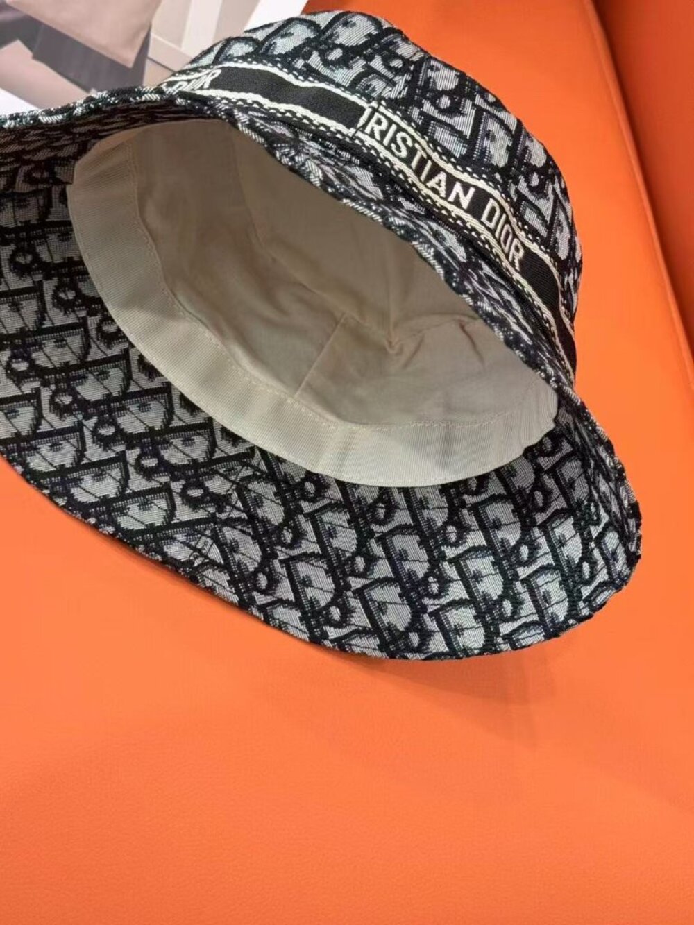Dior Bucket Hat - Picture 5 of 8